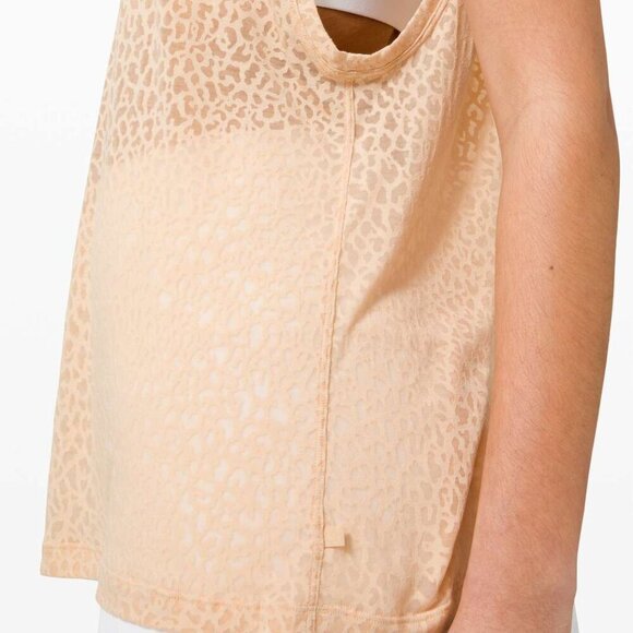 Lululemon All Yours Tank Veil - Size 8 - Picture 4 of 9